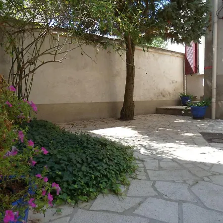 Beau F3 Proche Tous Commerces Apartamento *