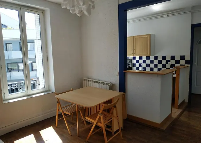 Beau F3 Proche Tous Commerces Appartement